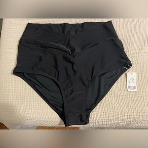 CORAL REEF VACATIONER BOTTOM | BLACK